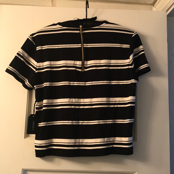 🆕 Forever 21 cropped tee - Picture 4 of 5